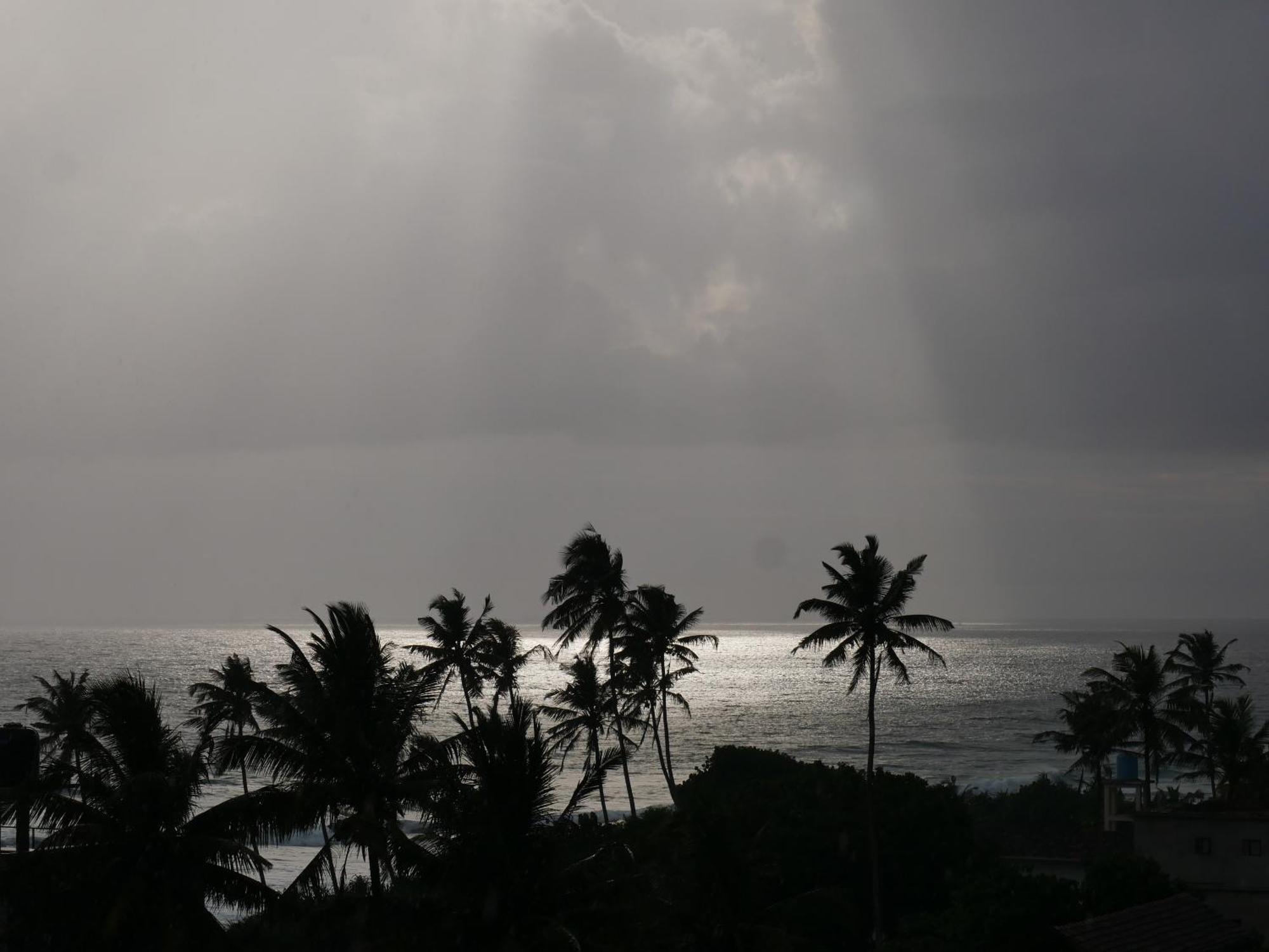 Bed and Breakfast Sky Mountain Cafe With Seaview Weligama Exterior foto