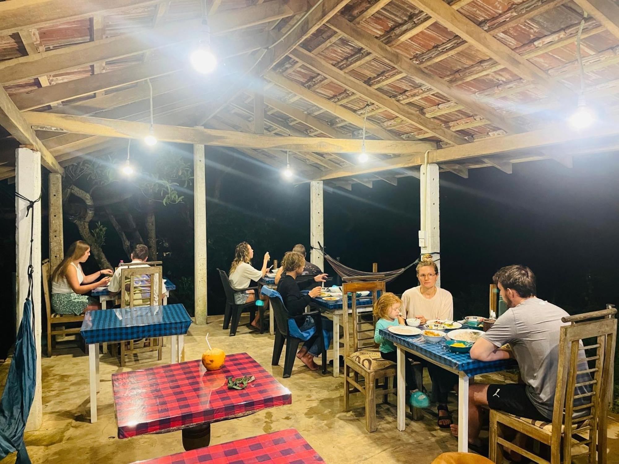 Bed and Breakfast Sky Mountain Cafe With Seaview Weligama Exterior foto