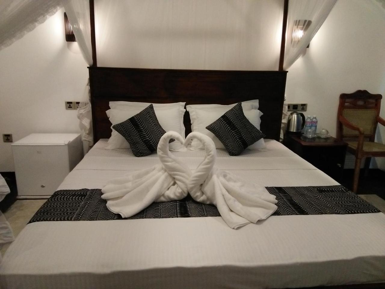 Bed and Breakfast Sky Mountain Cafe With Seaview Weligama Exterior foto