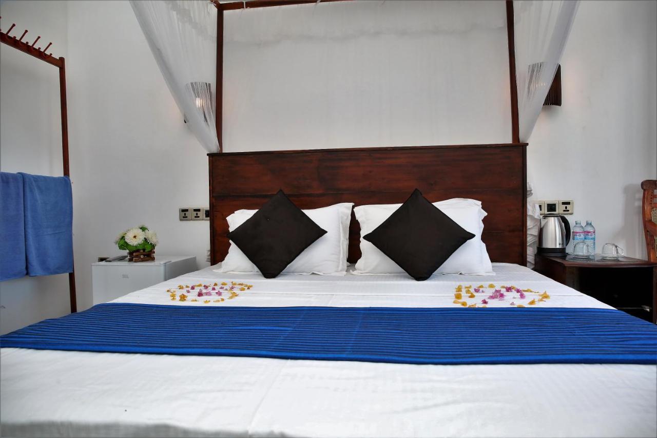 Bed and Breakfast Sky Mountain Cafe With Seaview Weligama Exterior foto